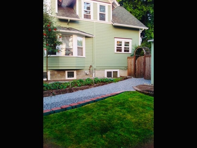 Photo - 324 E Highland Ave