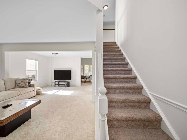 Photo - 2521 Waterford Ln