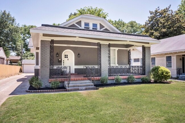 Photo - 1553 North Pkwy