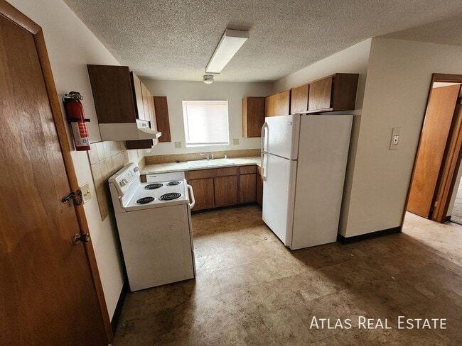 Photo - 851 30th Ave Ct Unit 4