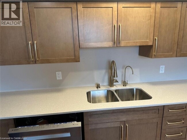 Photo - 244 Ladyslipper Dr