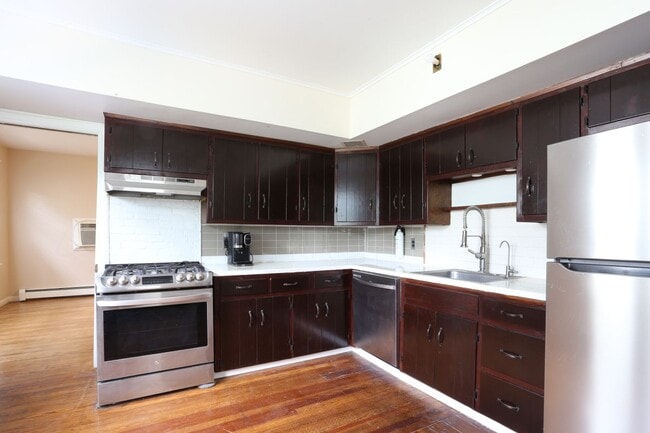 Photo - 189 Hawthorne Ave Unit 1st floor