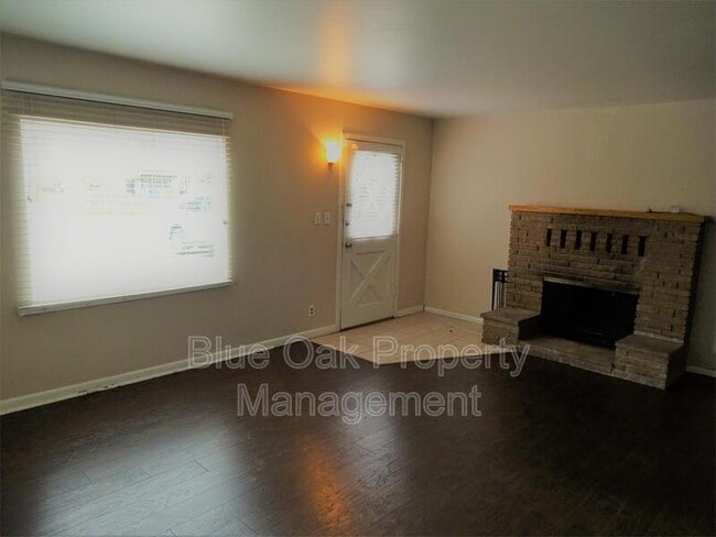 Photo - 1187 Warner St