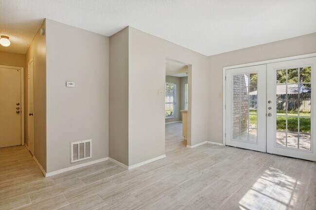 9414 Crystal Cove Cir