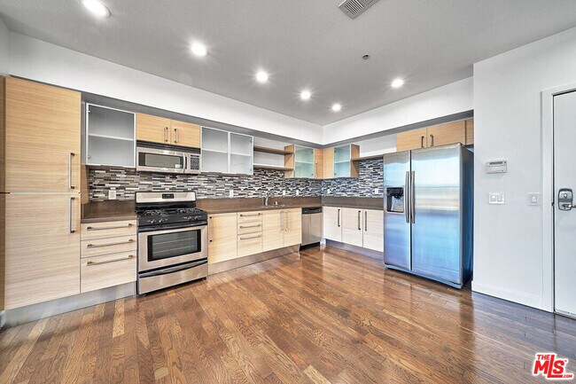 Photo - 1234 Wilshire Blvd Condo Unit 516