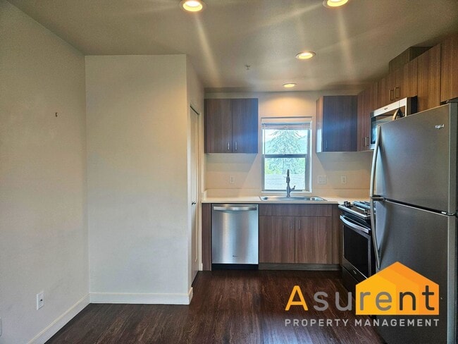 Photo - New Townhome close to downtown!