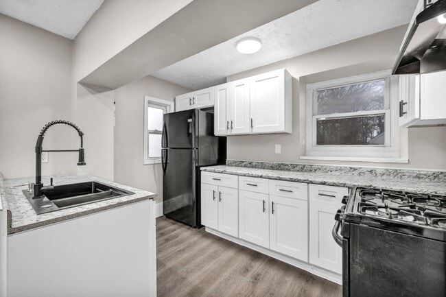 Photo - 10920 Granger Rd