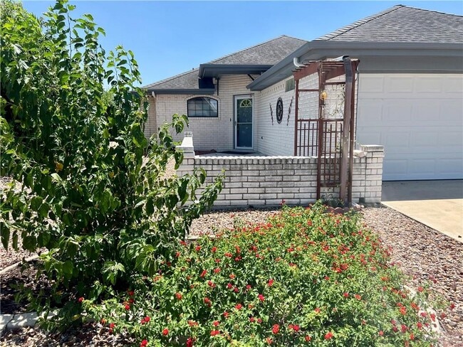 1006 Lake View Dr