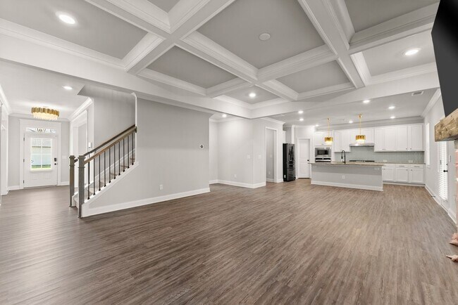 Photo - 4656 Silver Oak Dr SW