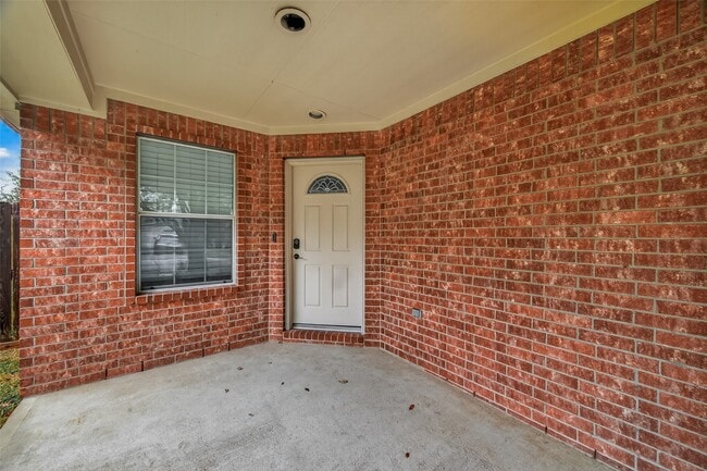 Photo - 2704 Hewn Rock Way