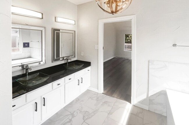 Photo - MOVE IN READY