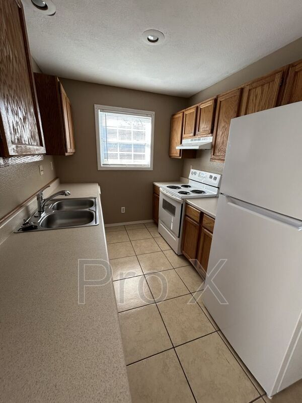 Photo - 713 E Monroe St