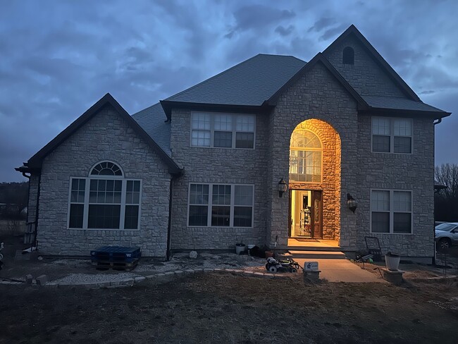 Building Photo - 2140 Old Highway 50