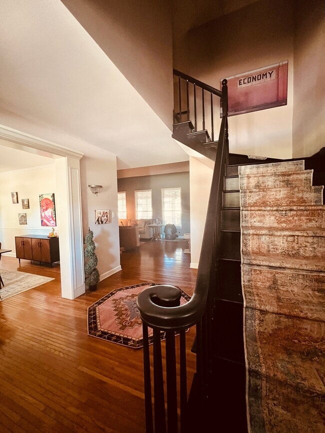 Photo - 401 Foxwood Dr