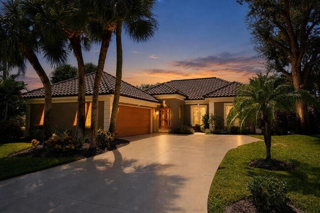 Building Photo - Turnkey furnished 4 bedroom, 3 bath pool home on the golf course in Boca Royale, with a full golf...