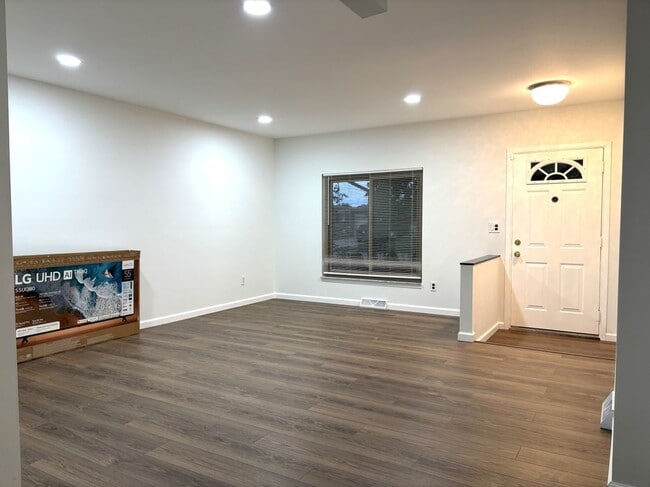 Photo - 3559 Janet Dr