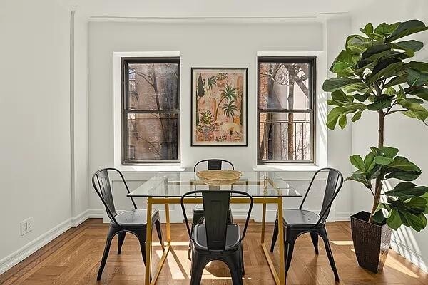 Photo - 230 W 105th St Unidad 2G