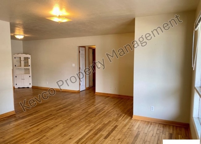 Photo - Awesome Four Bedroom Home by CSU Campus!