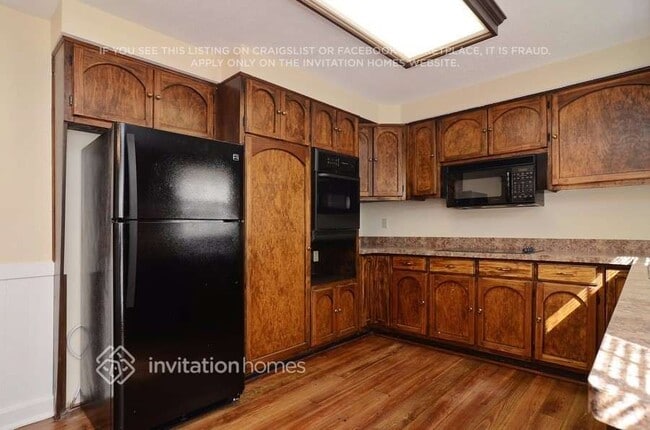 Photo - 6212 Shallowford Way