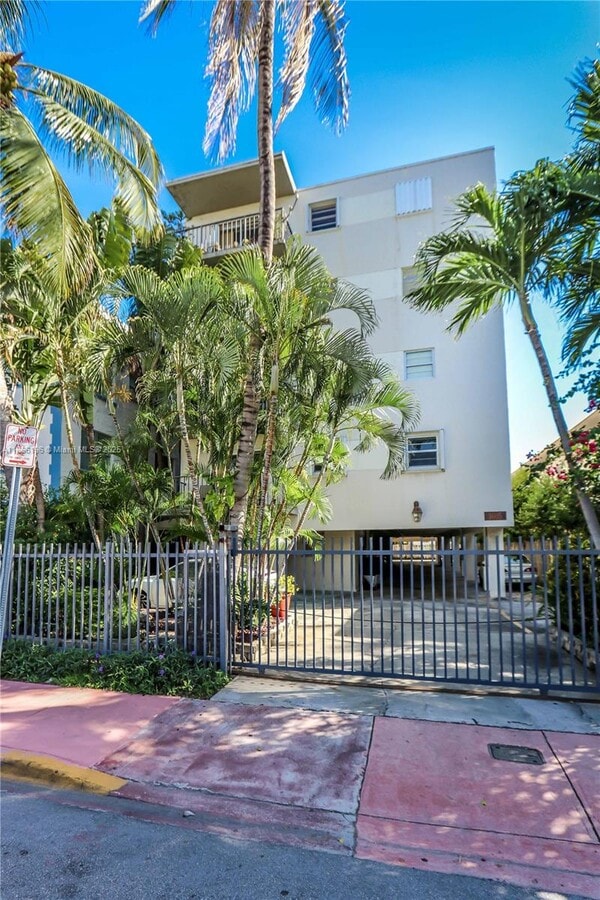 Photo - 1605 Meridian Ave Condo Unit 401