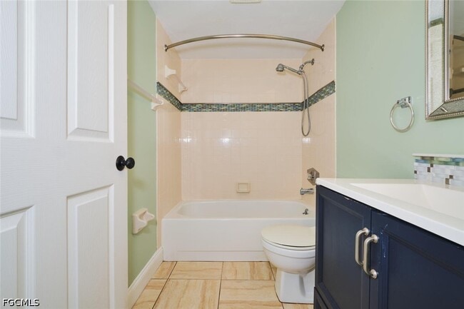 Photo - 4707 SE 5th Ave Unidad 102