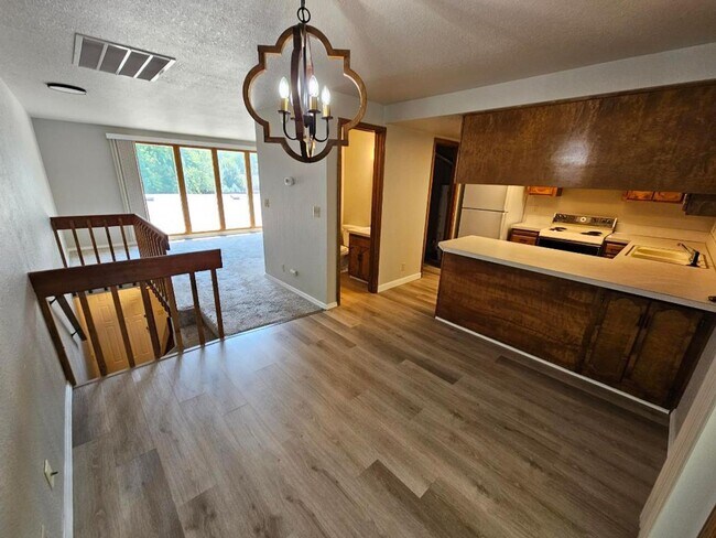 Photo - ? MOVE IN SPECIAL! ? $99.00 1st month rent!