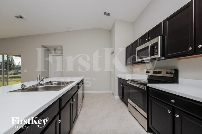 Photo - 1490 Paramount Ave SE