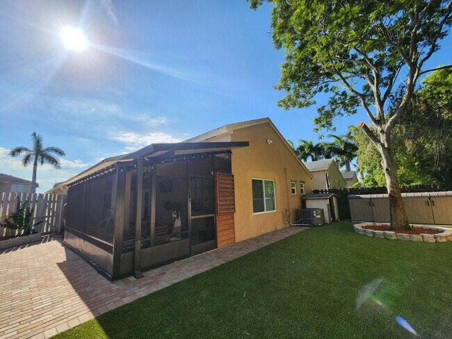 Photo - 250 E Riverbend Dr
