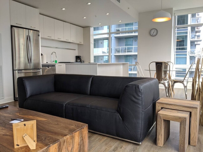 Building Photo - 202-214 14 Ave SW