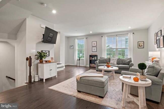 Photo - 410 Arbor Blvd