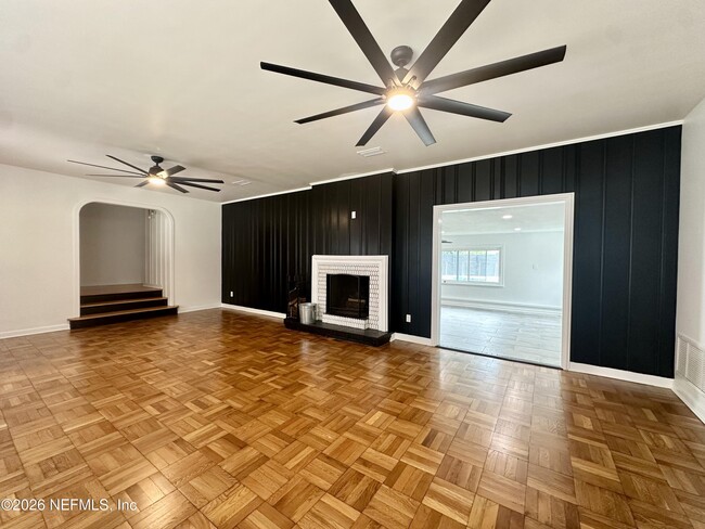 Photo - 5951 Clifton Ave