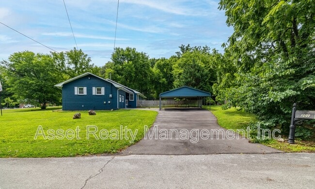 Photo - 201 Farlow Dr