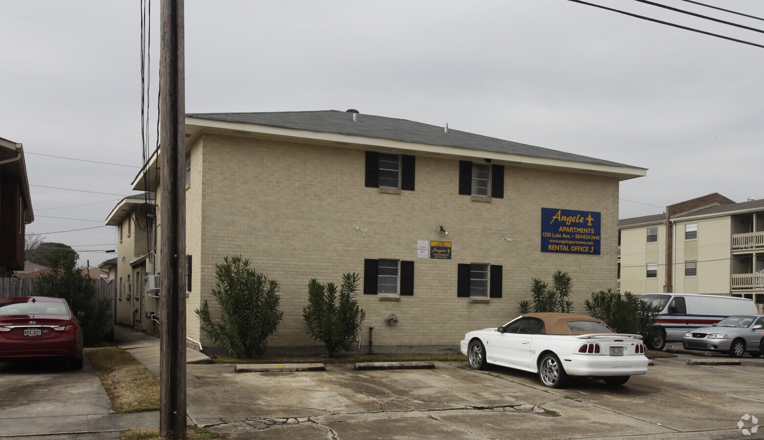 Photo - 1250 Lake Ave