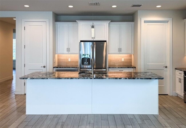 Photo - 2065 Paragon Cir W