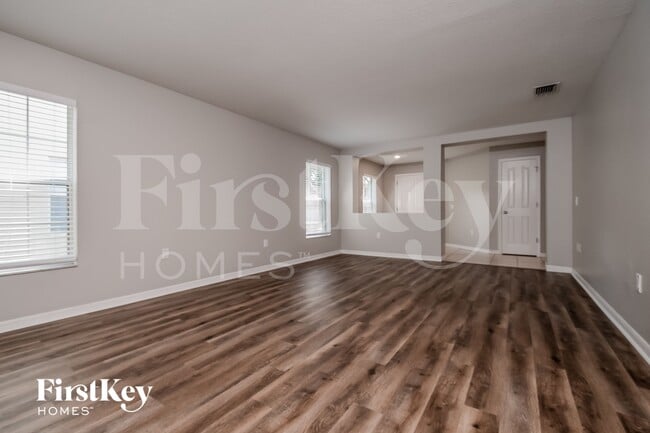 Photo - 6623 Waterton Dr