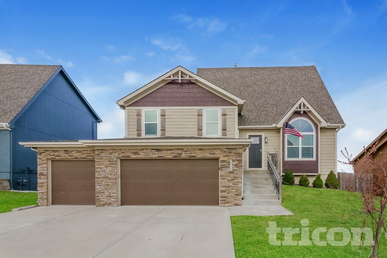 Photo - 644 SW Crestview Dr