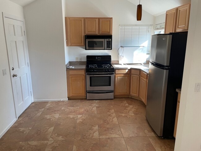 Kitchen - 514 E Calle Roca