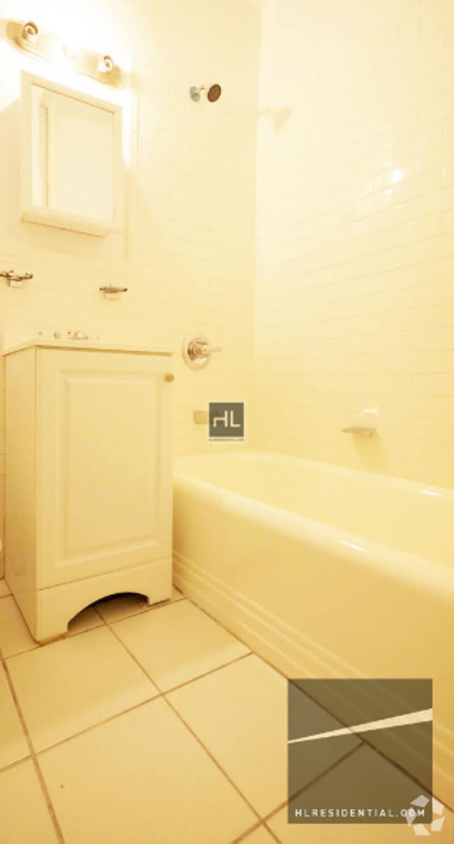 Building Photo - EAST 87 STREET Unit 3B Rental