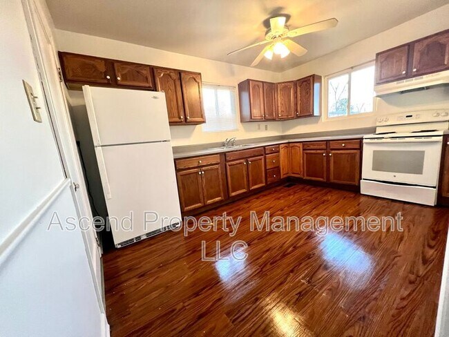 Photo - 1900 Wilson St