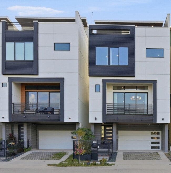 Photo - 529 Memorial Heights Dr