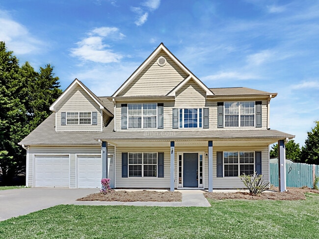 Building Photo - 714 Baskins Cir