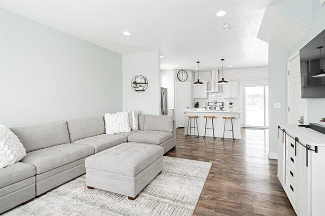 1654 Angela St Unit SI ID1638238P