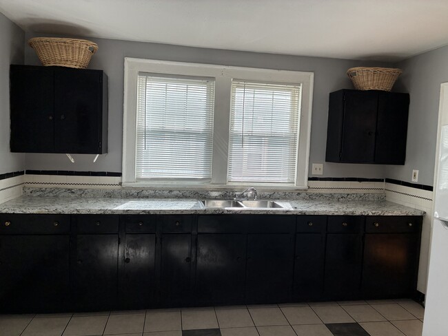 Photo - 257 Sheffield Ave