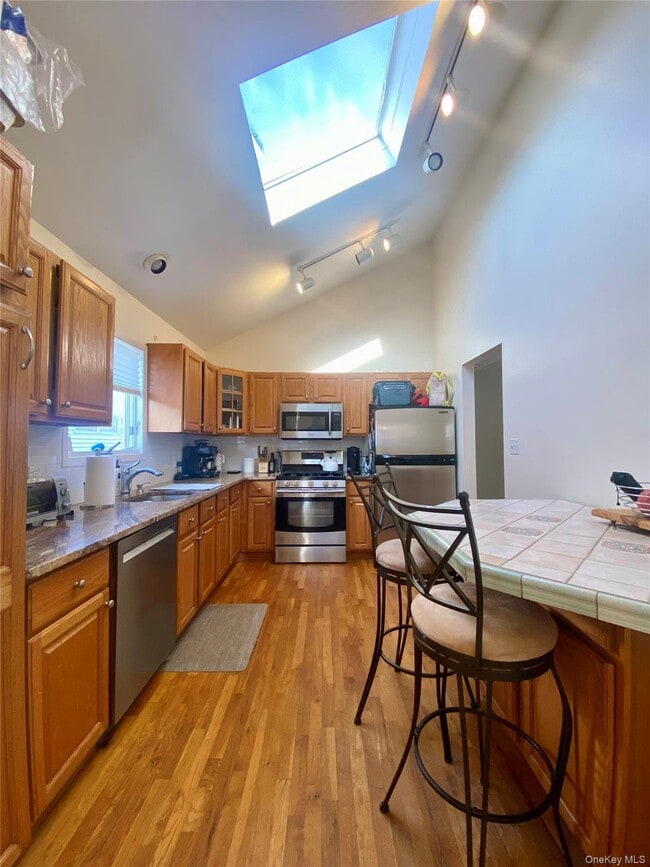 Photo - 641 E Olive St Unidad upper