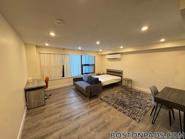 Photo - 1028a Commonwealth Ave Unit 202