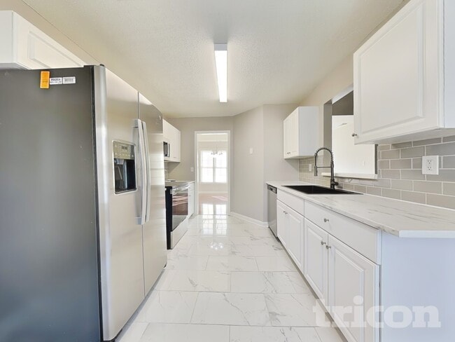 Photo - 5152 Rosetrace Cove SW