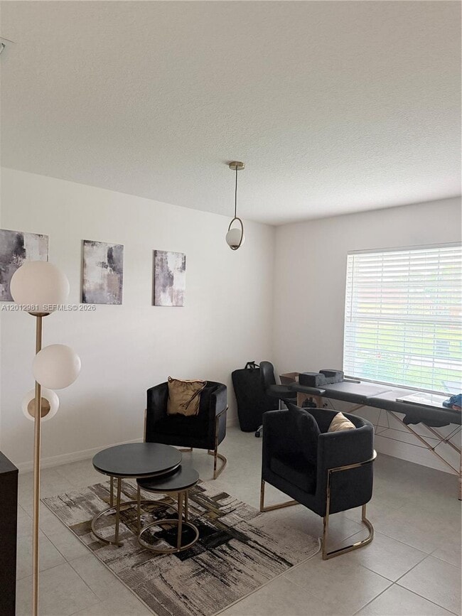 Photo - 1557 SW Dycus Ave