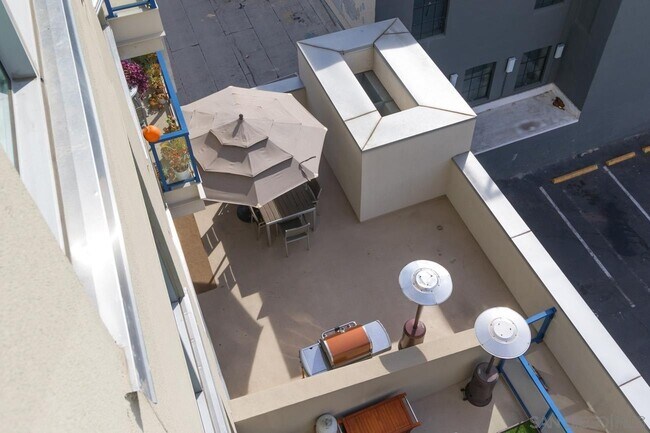 Photo - 875 G St Unit 210