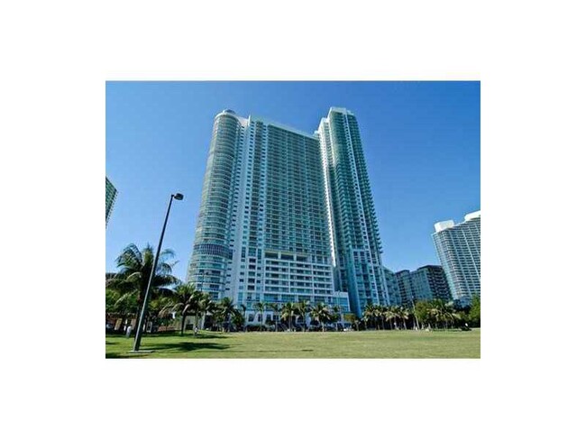 Photo - 1800 N Bayshore Dr Unidad 2090 Rental