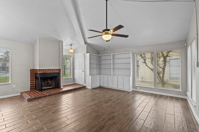 Photo - 7823 Bateman Ln Unit 7823